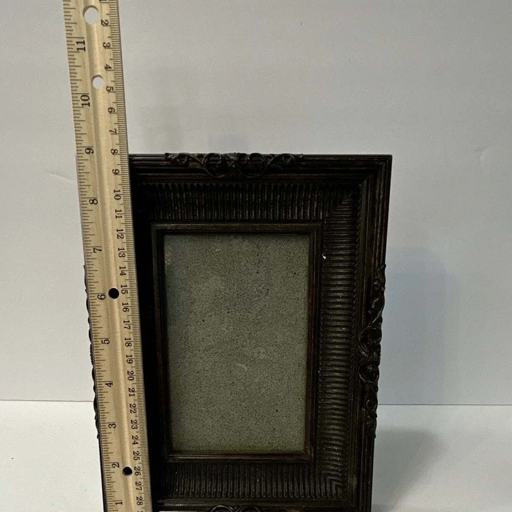 Ornate Brown Wood Photo Frame 4.5x6.5 Freestanding Rear-Loading Portrait